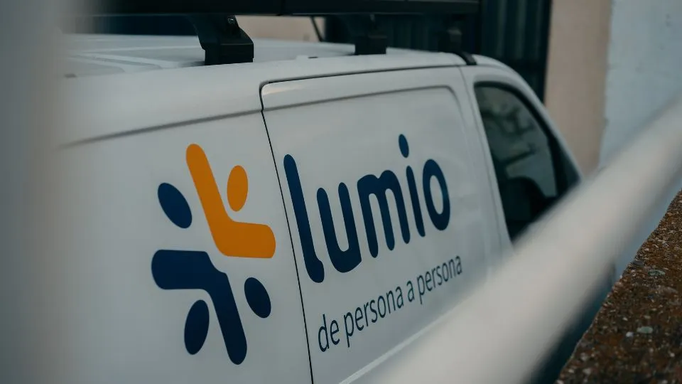 Equipo de instaladores propio de Lumio