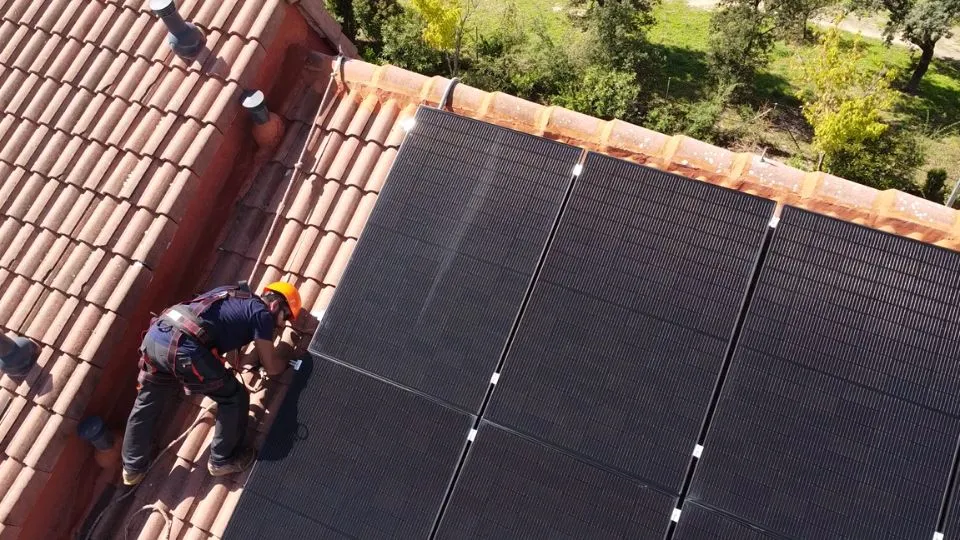 Equipo de instaladores propio de Lumio